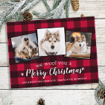 Aangepast Hondenliefhebber voor rood speldenpet fo Feestdagenkaart<br><div class="desc">We wilden je een prettige kerst geven. Verstuur leuke feestvreugde met deze superschattige persoonlijke, persoonlijke, persoonlijke feestelijke fotokaart. Vrolijk kerstwensen van de hond met schattige pootafdrukken in een leuk modern fotocollage-ontwerp. Voeg de foto's of familiefoto's van uw hond toe met de hond, en personaliseer met familienaam, bericht en jaar. Deze...</div>