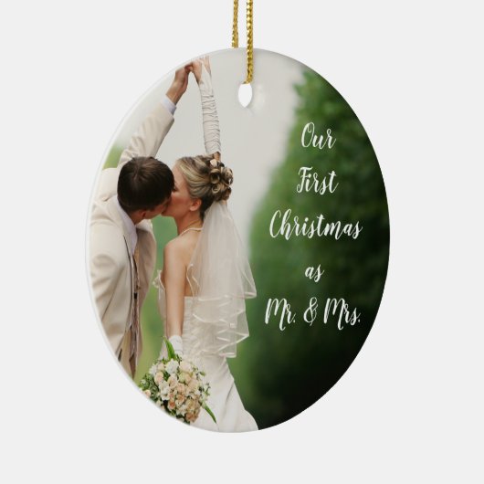Aangepast huwelijk Eerste Kerstmis als Mr en Mrs. Keramisch Ornament (Rechts)