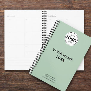 Aangepast Jaar, Logo, Naam & Tekst, Olijfgroen Dag Planner