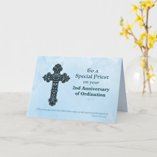 Aangepast jaar priesterwijding verjaardag priester kaart (Gele Bloem)