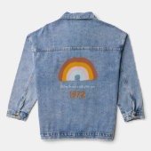Aangepast jaar regenboog maakt wereld beter denim jacket (Achterkant)