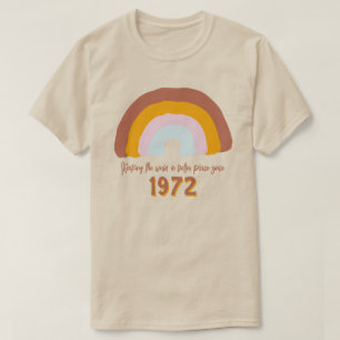 Aangepast jaar regenboog maakt wereld beter t-shirt