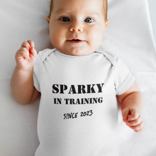 Aangepast jaar "Sparky in Training"-elektricien Romper