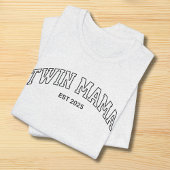 Aangepast jaar Twin mom T-shirt, moe moeder Tri-Blend Shirt