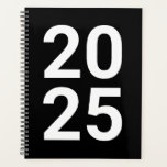 Aangepast jaar zwarte witte moderne typografie planner<br><div class="desc">Minimalistische zwarte en witte moderne typografie getallen aangepast jaar Planner. De witte tekst van de douane,  aantallen,  zwarte stevige vlakke achtergrond. U kunt het met jouw naam,  initialen,  monogram,  jaar,  enz. personaliseren of enkel de tekst schrappen,  en de stevige duidelijke zwarte kleur verlaten.</div>