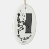 Aangepast kerstcadeautje met skeletspeling Piano Keramisch Ornament (Rechts)