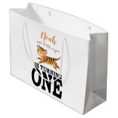 Aangepast Kinder eerste geboortedag monogram Groot Cadeauzakje (Achterkant Gekanteld)