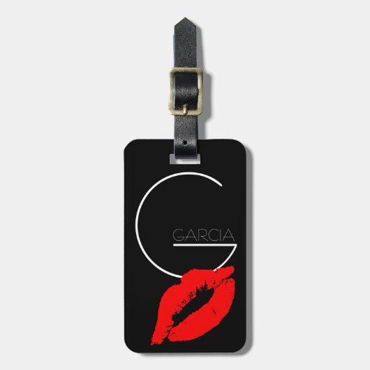 Aangepast Kiss Lip Black Red Lipstick Garcia Monog Bagagelabel (Voorkant verticaal)