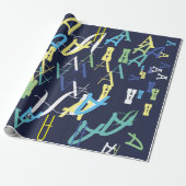 aangepast kleurenpatroon kinder initiaal op blauw cadeaupapier (Uitgerold)