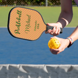 Aangepast koraalroze en limoengroene schaakbord pickleball paddle