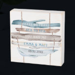 Aangepast, kustdrift, kust-naar-kust houten kist print<br><div class="desc">Voeg uw eigen namen en datum toe aan dit prachtige driftwood-teken van de waterverf,  of verander alle tekstgedeelten in elk bericht dat u wilt! Onderteken met uitstekende waterverf driftwood stukken die touw verbinden in aantrekkelijke turkooizen,  blauwe,  witte en bruine tinten. Kustnautische kreukeling. Geweldig uniek aangepast cadeau voor schat!</div>