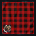 Aangepast Lijst voor kerstrood en zwarte foto Bandana<br><div class="desc">Vun de sjabloon van het lijst van de kerstfeestfoto met een rode vlekvormige achtergrond. Copyright © Angi Laframboise.</div>