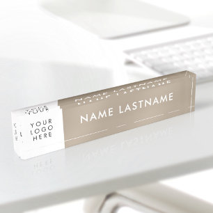 Aangepast logo eenvoudig minimalistisch beige wit naambordje