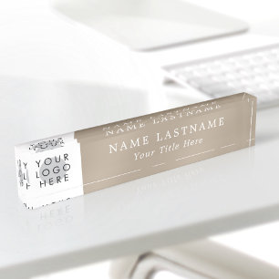 Aangepast Logo Modern Klasse Beige Taupe Wit Titel Naambordje