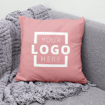 Aangepast merk voor Logo van bedrijf Kussen<br><div class="desc">Pas deze trendy eenvoudig aan met uw eigen zakelijke logo. U kunt de achtergrondkleur wijzigen om deze aan te passen aan uw logo- of bedrijfskleuren. De bevorderende kussens maken een langdurige indruk zodat maken zij grote collectieve giften, giveaways, of souvenirs voor cliënten, klanten, en werknemers. Zij kunnen ook worden gebruikt...</div>