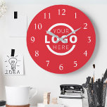 Aangepast merk voor Logo voor speciale acties Grote Klok<br><div class="desc">Voeg uw aangepaste zakelijke logo toe aan een unieke muurklok creëer. Maakt een groot promotioneel cadeau voor klanten,  verkopers,  werknemers of andere speciale mensen. Kies uit verschillende klokvormen en -grootten. Geen minimumhoeveelheid,  geen installatiekosten.</div>