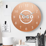 Aangepast merk voor Logo voor speciale acties Grote Klok<br><div class="desc">Voeg uw aangepaste zakelijke logo toe aan een unieke muurklok creëer. Maakt een groot promotioneel cadeau voor klanten,  verkopers,  werknemers of andere speciale mensen. Kies uit verschillende klokvormen en -grootten. Geen minimumhoeveelheid,  geen installatiekosten.</div>