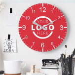Aangepast merk voor Logo voor speciale acties Ronde Klok<br><div class="desc">Voeg uw aangepaste zakelijke logo toe aan een unieke muurklok creëer. Maakt een groot promotioneel cadeau voor klanten,  verkopers,  werknemers of andere speciale mensen. Kies uit verschillende klokvormen en -grootten. Geen minimumhoeveelheid,  geen installatiekosten.</div>