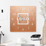 Aangepast merk voor Logo voor speciale acties Vierkante Klok<br><div class="desc">Voeg uw aangepaste zakelijke logo toe aan een unieke muurklok creëer. Maakt een groot promotioneel cadeau voor klanten,  verkopers,  werknemers of andere speciale mensen. Kies uit verschillende klokvormen en -grootten. Geen minimumhoeveelheid,  geen installatiekosten.</div>