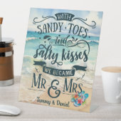 Aangepast met zandige tenen & zoute kussen bruilof reclamebord met voetstuk (Insitu)