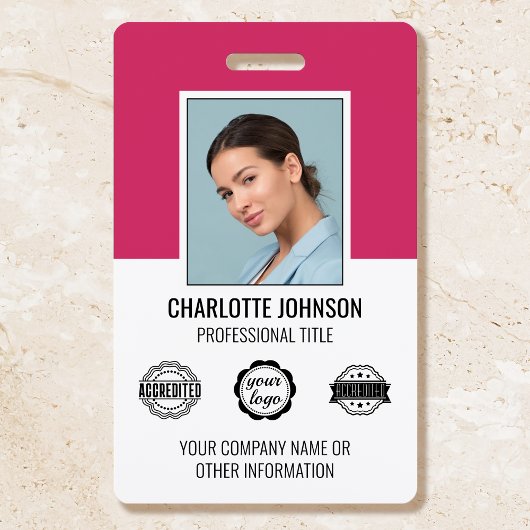 Aangepast modern bedrijfslogo foto werknemer roze badge