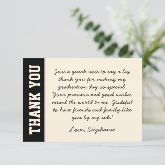 Aangepast Modern Vet en Eenvoudig Afstuderen Bedankkaart (Staand voorkant)