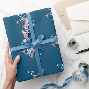 Aangepast monogram blauw en roze kerst cadeaupapier