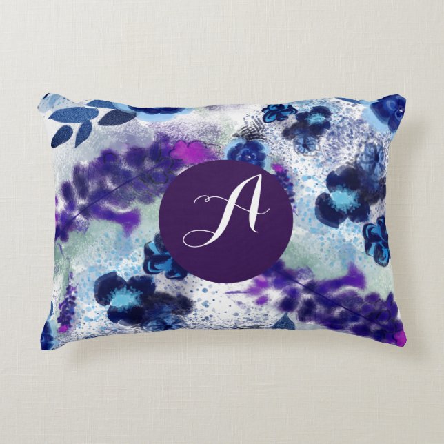Aangepast monogram blauw Purple Flowers Patroon Accent Kussen (Voorkant)