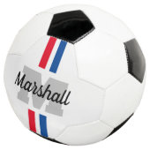 Aangepast monogram gestript voetbal cadeau (Drie kwart)