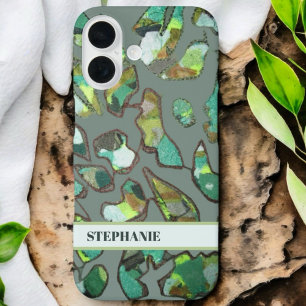 Aangepast monogram groen bruin abstract camo natuu iPhone 16 hoesje
