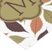Aangepast monogram herfst Leafs Patroon Medium Tafelloper (Hoek)