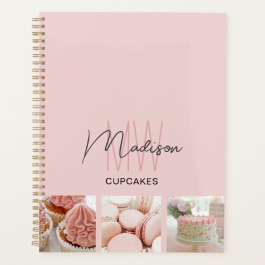 Aangepast Monogram Logo QR Bakkerij Roze Planner (Voorkant)