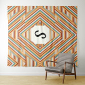 Aangepast monogram modern retro 70s geometrisch wandkleed (In Situ (horizontaal))