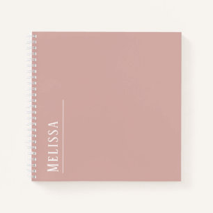 Aangepast monogram, moderne blush roze kleur notitieboek