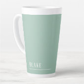 Aangepast monogram, moderne salie groen latte mok (Linkerhoek)