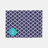 Aangepast monogram Navy Turquoise Quatrefoil Patte Fleece Deken (Voorkant (Horizontaal))