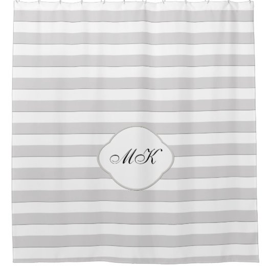 Aangepast monogram op grijze strepen op aangepaste douchegordijn (Voorkant)