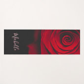 Aangepast monogram rode roze foto zwart yogamat (Voorkant (horizontaal))