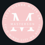 Aangepast Monogram Roze Circulair Retouradres Labe Ronde Sticker<br><div class="desc">Pas aan met uw Monogram. Licht roze en wit cirkelvormig retouradres etiket. Alle tekst kan worden aangepast. Neem contact met mij op met eventuele vragen of speciale verzoeken.</div>