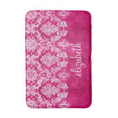 Aangepast monogram van het Hot Pink Grunge Damask  Badmat (Voorkant Verticaal)