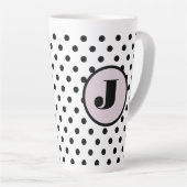 Aangepast monogram zwart poladot latte mok (Rechterhoek)