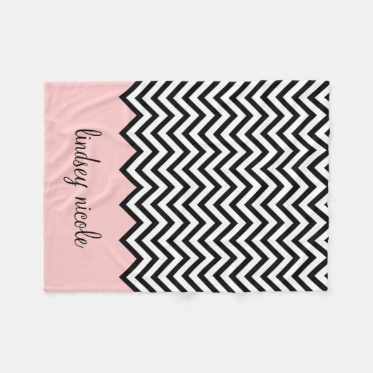 Aangepast monogram zwart-wit en roze Chevron Fleece Deken (Voorkant (Horizontaal))