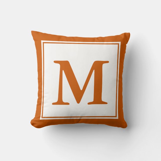 Aangepast Monogrammed White en Burnt Oranje Kussen (Voorkant)
