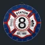 Aangepast nummer brandstation Maltese kruis Dartbord<br><div class="desc">Maak uw Firestation omhoog en help de brandweerman in ontspannen met dit aangepaste dartboard met uw nummer van het brandstation en de datum waarop het is ingesteld.</div>