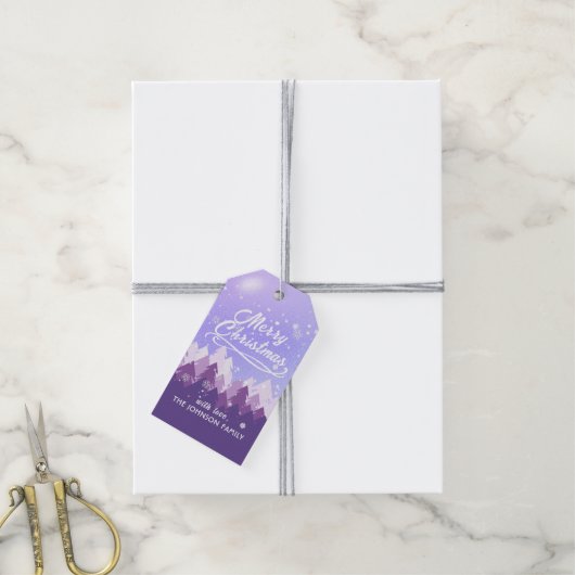 Aangepast Paars Wit-sneeuw Peaceful Forest Kerstmi Cadeaulabel (Met Touw)