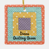 Aangepast patchwerk dat naaigarend maakt keramisch ornament (Voorkant)