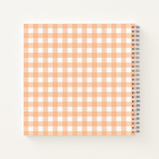Aangepast patroonreceptie peach gingham speldenham notitieboek (Achterkant)
