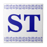 Aangepast pictogram tegeltje<br><div class="desc">Victoriaans Letter-tegel - Blauw op wit met een printerrand. Maak tegelborden. Twee letters.</div>