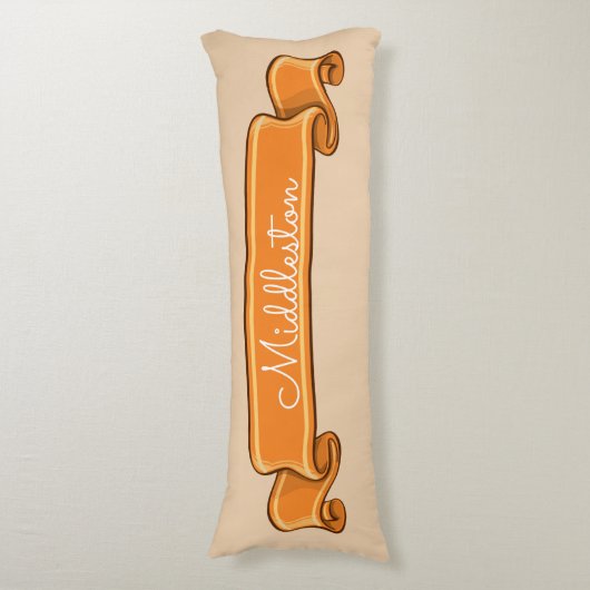 Aangepast pompoenstaartje met Oranje banner op crè Lichaamskussen (Voorkant Verticaal)