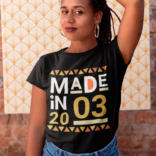 Aangepast retourneren op de dag van geboorte in T- T-shirt